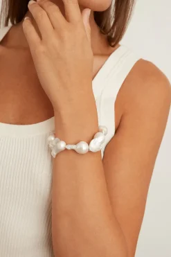 Chan Luu Le Baroque Pearl Bracelet