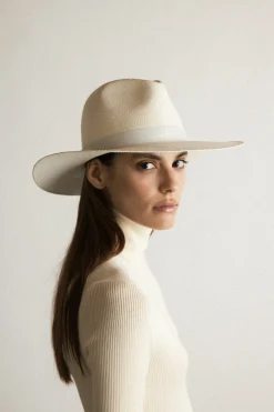 Janessa Leoné Aisley fedora hat in bleach