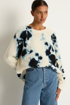 Suzusan Cashmere Hand Knit Raglan Pullover - Black / Natural White