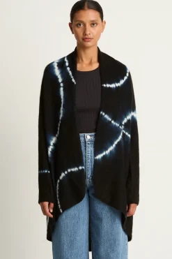 Suzusan Cashmere Seamless Upside Down Cape - Black / Natural White